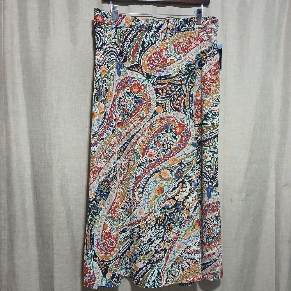 Vince Camuto Maxi Skirt Paisley Print Flowy Boho Chic‎ Black Multi L